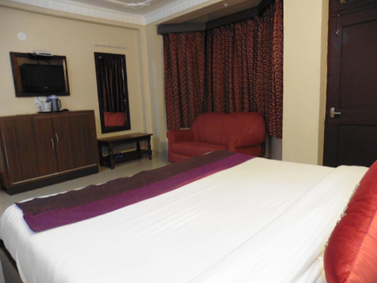City Light Hotel Dalhousie Buitenkant foto