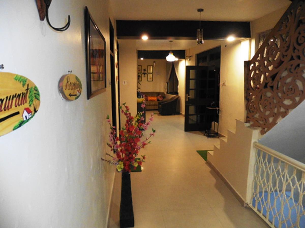 City Light Hotel Dalhousie Buitenkant foto
