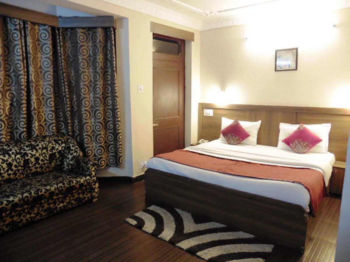 City Light Hotel Dalhousie Buitenkant foto